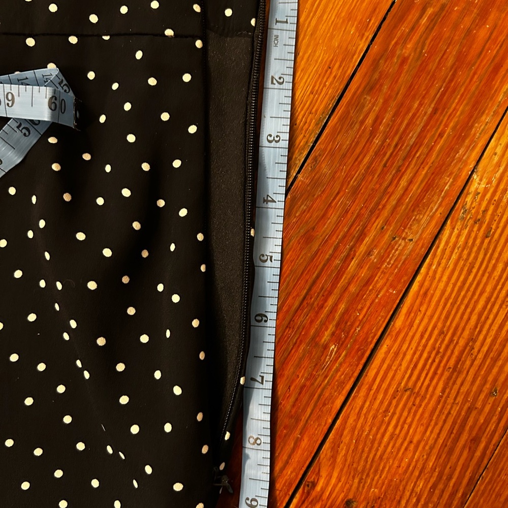 Ann Taylor Size 10 Blue and White Polka Dot Lightweight Skirt - Picture 4 of 9